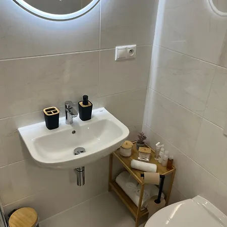 Main Square Amber Apartment *
