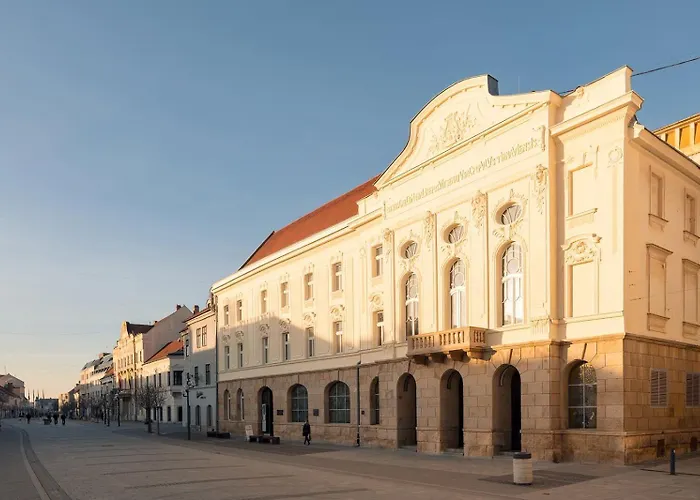 Main Square Amber Studio * Trnava